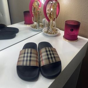 Burberry slides